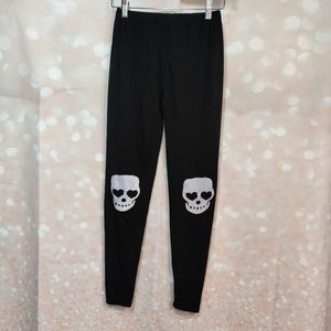 🌸3/20 SALE* Black Leggings With White Velvet Skull Knee Patch
